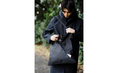 【利き手を選ばないショルダートート】　Niji　Super water repellent｜人気バッグ おすすめトート［ ショルダートート Niji Super water repellent 撥水加工 軽量 バッグ トート 人気 おすすめ ギフト プレゼント お取り寄せ 通販 送料無料 ふるさと納税 ］