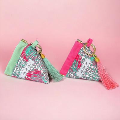 ふるさと納税 東村山市 《munimuni》African tetra pouch　※色柄はお任せ |  | 02