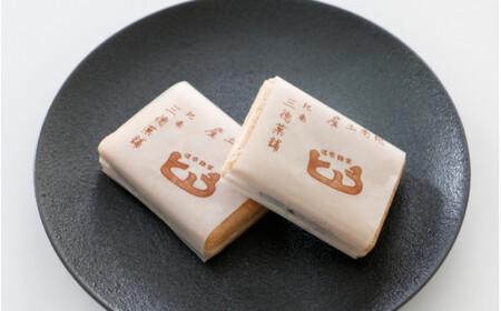 元祖 柚もなか、三徳もなか詰め合わせ　柚もなか15個入り×2箱、三徳もなか8個入り×1箱    / 田辺市 紀南 銘菓 最中 もなか 和菓子 お菓子 柚もなか 三徳もなか セット 詰合せ【stk008