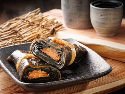 国産(北海道産)昆布で鮭(サケ)と鰊(にしん)を丁寧に巻いた昆布巻きセット(4本)【1386302】