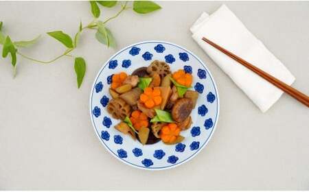 有田焼 染付梅散し 深皿【源右衛門窯】食器 器 うつわ パスタ皿 カレー皿 手描き ad093