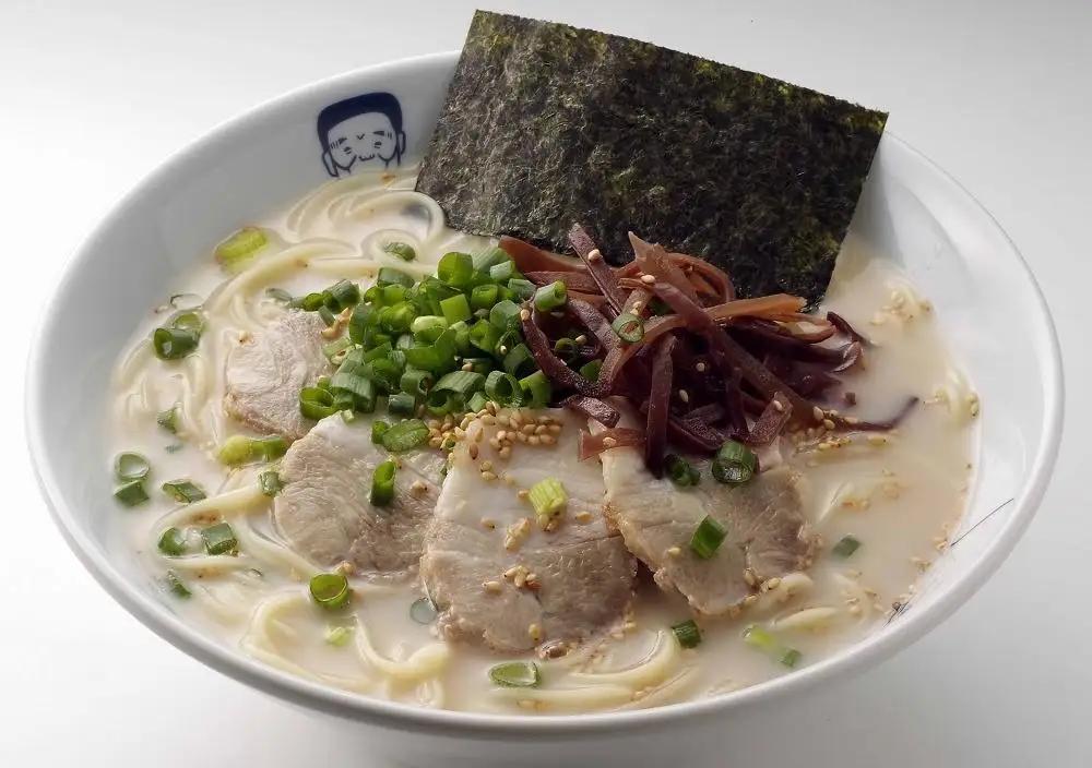 博多屋台 ラーメン「小金ちゃん」 16人前（2人前×8袋）【豚骨ラーメン】| ラーメン 拉麺 博多 屋台 とんこつラーメン 豚骨 とんこつ 16食 半生麺 スープ 豚骨スープ とんこつスープ 福岡 福岡県 大川市