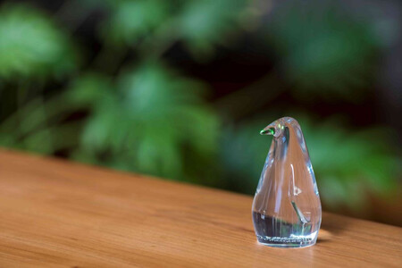 【世界初の全方位受光ソーラー】スフェラーペンギン＜クリア＞［ 京都 世界初 太陽電池 スフェラ―パワー ペンギン ソーラー オブジェ かわいい 不思議 水槽用装飾品 ふるさと おしゃれ かっこいい 京