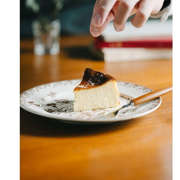 【福岡市】博多の和食屋さんが作った塩バスクチーズケーキ　5号（15cm）