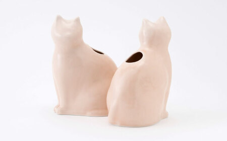 【波佐見焼】zen to ひがし ちか 花器「愛 編む 磁器猫」桃猫 1点【中善】[YE51]