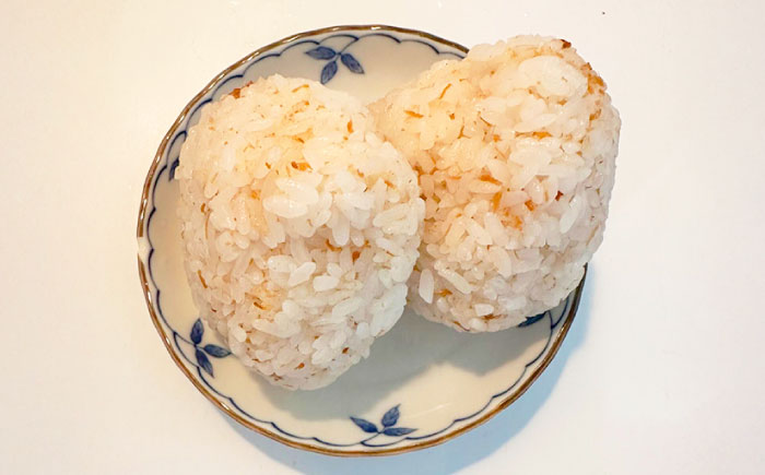 お魚屋さんの手作り 塩麹入りマグロジャーキー粉末 (3袋) お魚屋さん 手作り マグロ ふりかけ 塩こうじ 沖縄市 / 魚商ばってん [BCCE006]