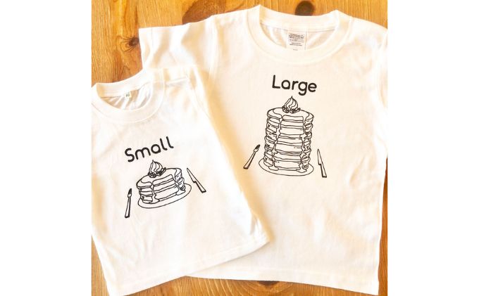 2人兄弟姉妹でおそろい/パンケーキ Small×Large プリント/ Tシャツ2枚組ギフトセット【出産祝い・誕生日・ギフト・プレゼント】（100cm×140cm）