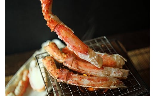 C-54010 【北海道根室産】生冷凍たらば蟹足3～4肩(計1kg前後)