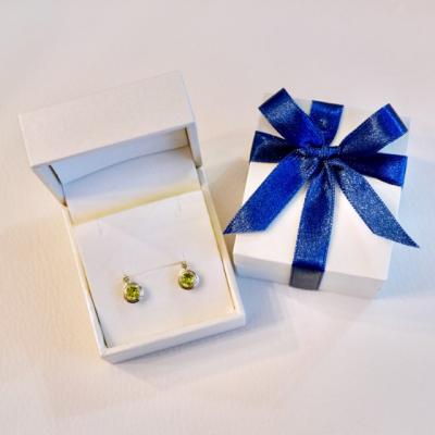 ふるさと納税 甲府市 【ジュエリー】K10 イエローゴールド ペリドット ピアス 保証書付 SE-2857 |  | 03