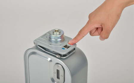 [キャプテンスタッグ×コロナ] 石油ファンヒーター ベージュ 専用収納ケース付き 7～9畳用 ポータブル電源対応 アウトドア FH-CP25CS【108S005】