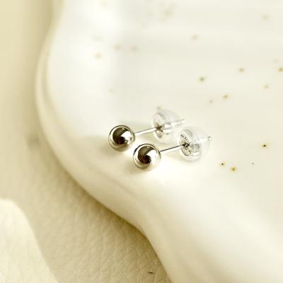 ふるさと納税 甲府市 【ジュエリー】Pt900 地金 シンプル ボール ピアス (4mm) 保証書付 KO-0002 |  | 01