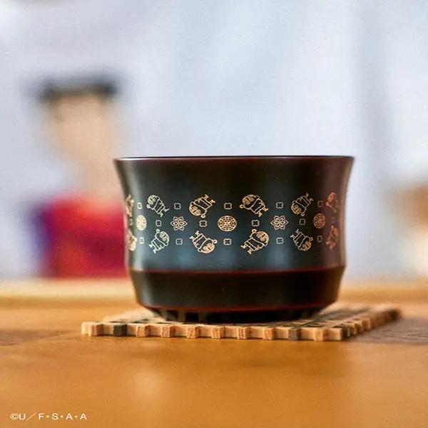 クレヨンしんちゃん 川連漆器カップ 雪柄 黒・赤セット【詩の国秋田株式会社】[O16701]