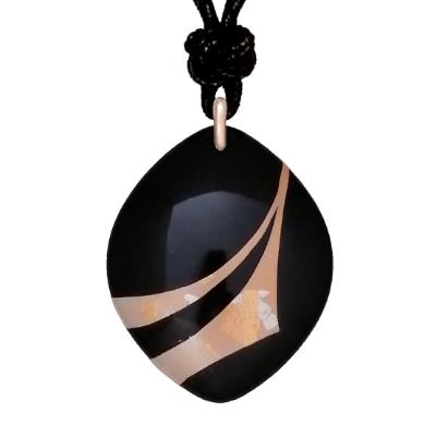 ふるさと納税 海南市 漆器のペンダント　ダイヤ形　手描き蒔絵　きらめき |  | 01