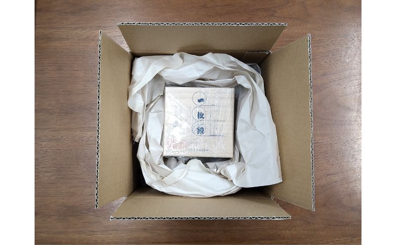 チタン製 ぐいのみ  高桑製作所 一枚絞(ひとひらしぼり) 本漆・黒乾漆塗り【グッドデザイン賞受賞】【職人技・特許製法】 チタン ぐいのみ 東京都 大田区