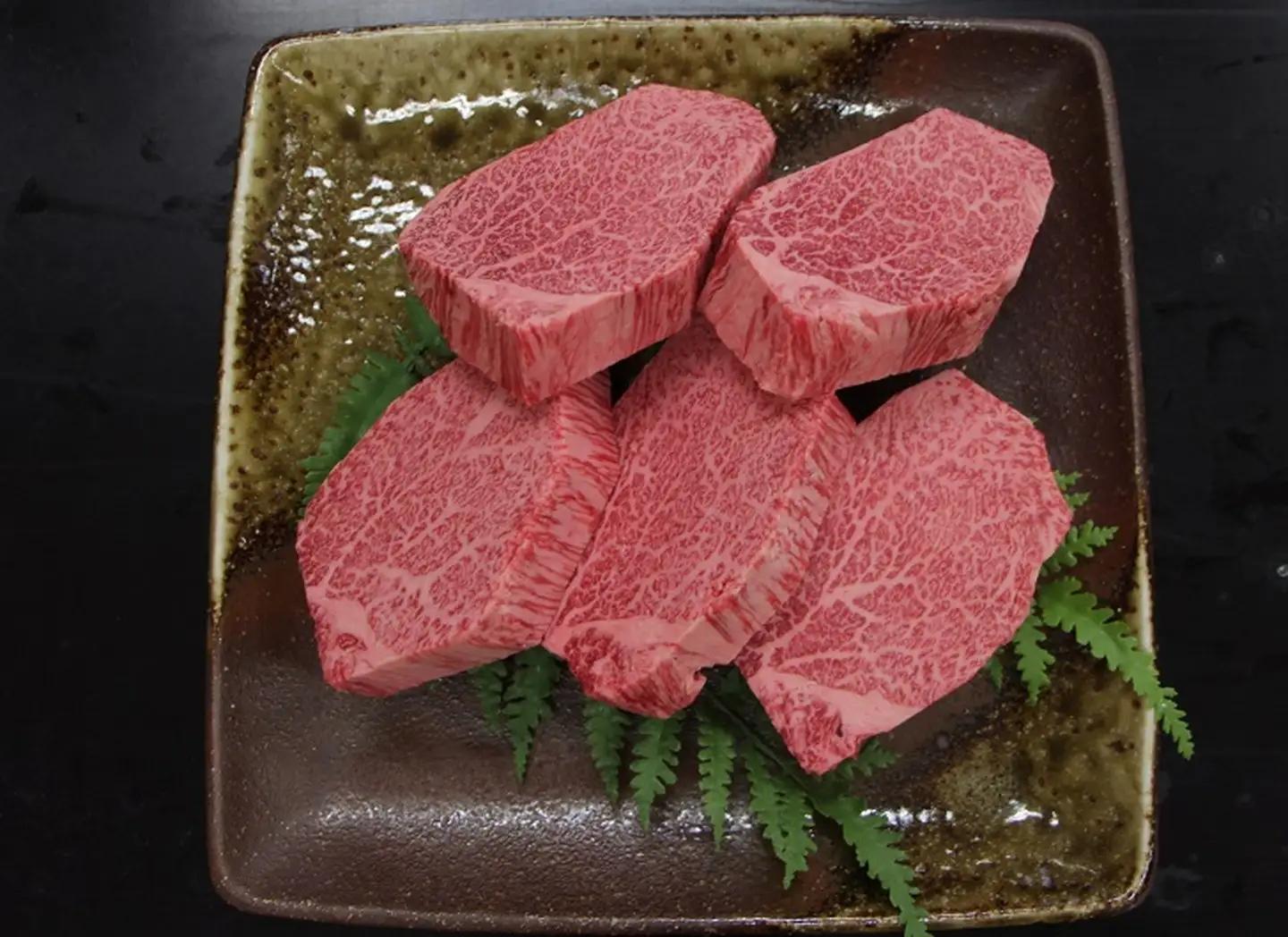 佐賀牛(A5ランクプレミアム) ヒレステーキ 200g×5枚：C117-006