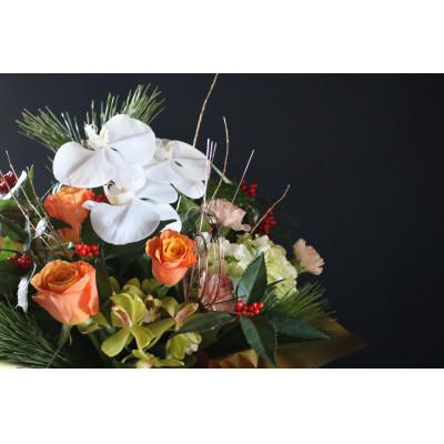 ふるさと納税 筑西市 お正月お花のアレンジメントMサイズ/花瓶不要!届いてそのまま飾れるフラワーアレンジ |  | 02