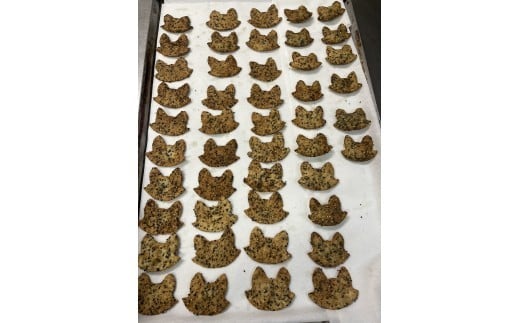 塩尻の思い出が詰まった伝統レシピ。香ばしいごま香る、キツネ形の懐かし味。