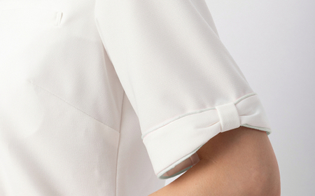 レピウスの白衣 【レディース】 リボンパイピングスクラブ / ネーム刺繍付き(カラー：ホワイト、サイズ：Lサイズ)