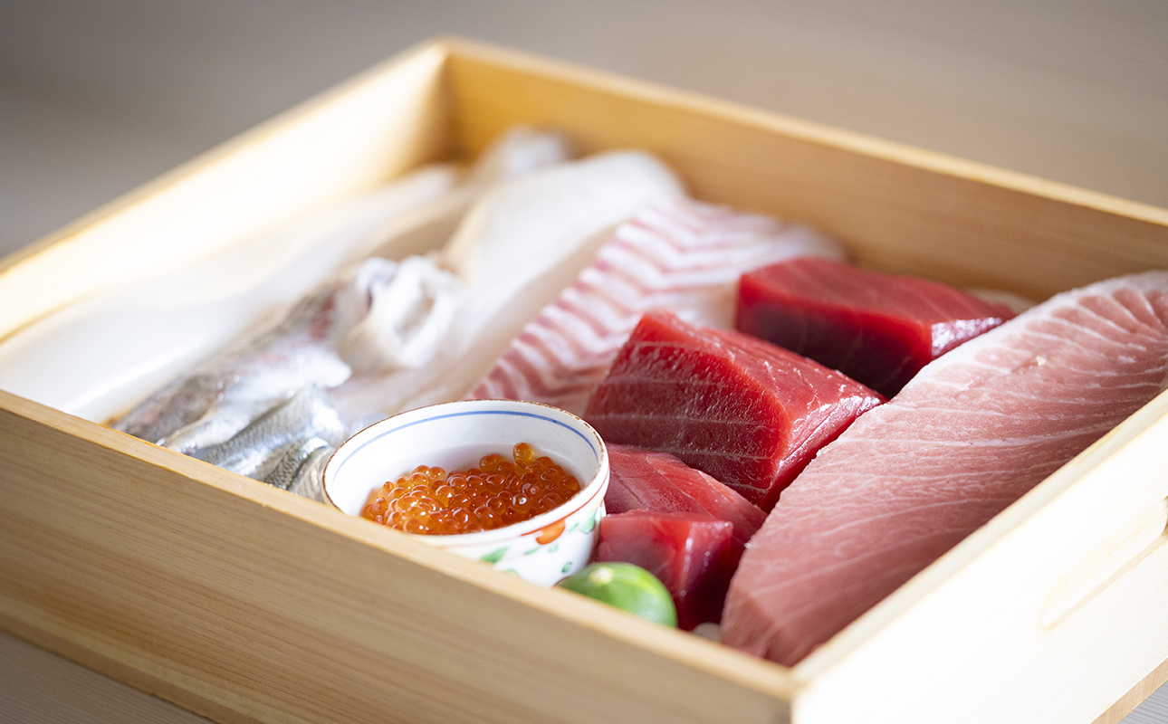 たかぎ 食事券 ￥60,000（10,000円分×6枚） 【食事券　寿司　コース　おまかせ　和食　ミシュラン　ビブグルマン　おいしい　ギフト　ディナー　プレゼント グルメ　おすすめ　家族　カップル　ペア　記念日　チケット　三重　四日市市　四日市　ふるさと納税】