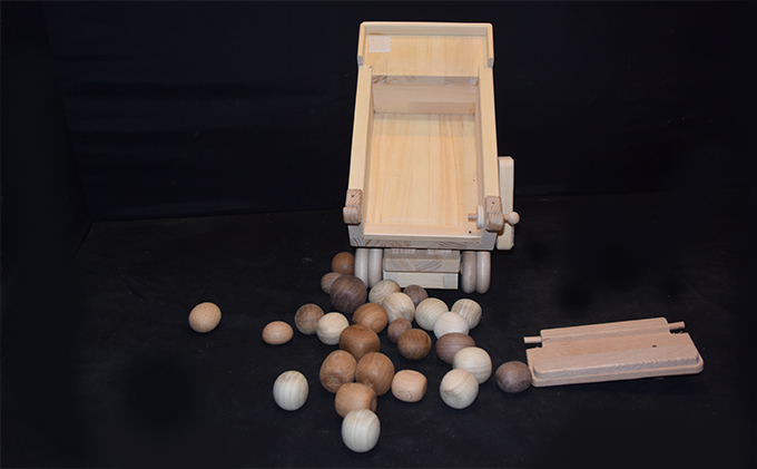 【年末受付限定】ダンプカー おもちゃ 子供 手作り 木のおもちゃ 木製 日本製 孫 小さい子 キッズ 贈り物 誕生日 乗り物 車のおもちゃ 