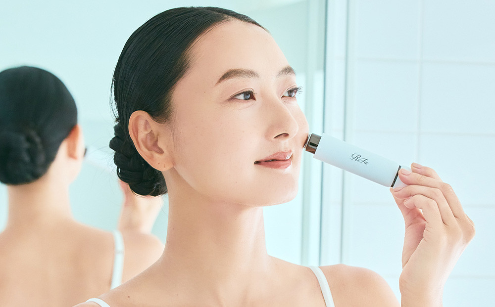 【テレビで紹介されました！】【ピンク】ReFa SKIM SHAVER | リファ スキムシェーバー 美肌 スキムシェーバー 顔 シェーバー カミソリ 剃刀 ムダ毛 敏感肌 うぶ毛 メイクの上から シ