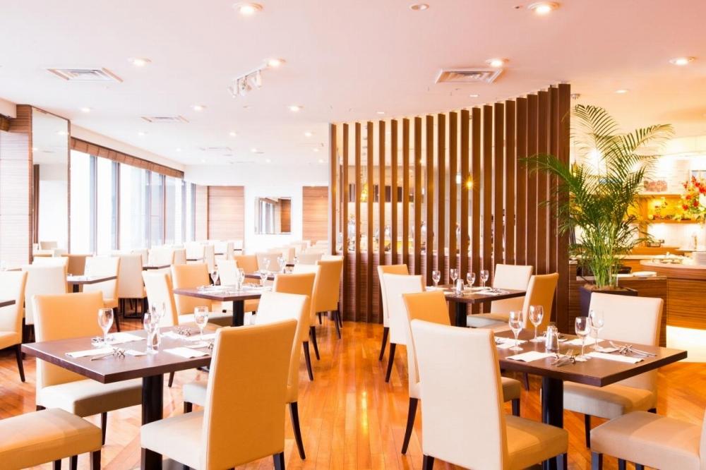 川崎日航ホテル レストランナトゥーラ「ランチブッフェ ペアお食事券」