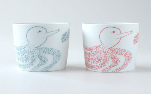 【美濃焼】　カップ ペアセット ＜BIRDS' WORDS / UNITY＞ YOSHIKO CUP ブルー × レッド 瑞浪市 / FLYWAY [AZCC022]