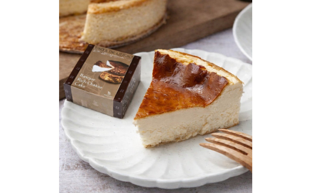 生菓子　バスクチーズケーキ　1箱
