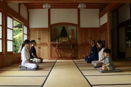 極楽寺　坐禅体験【お1人様】　中学生以下は無料にてご一緒にご参加いただけます【 神奈川県 南足柄市 】