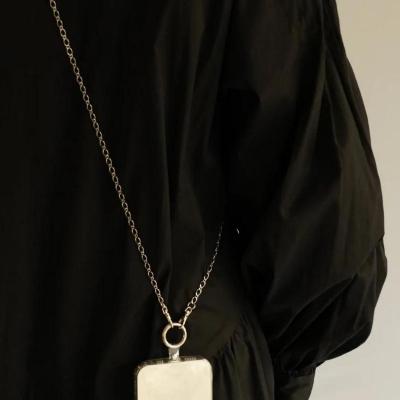 ふるさと納税 渋谷区 【LENERAスマートフォンショルダー】smartphoneshoulder perchsilver |  | 01