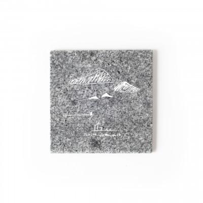 ふるさと納税 香川県 瀬戸内 / Ichiro Yamaguchi|山口一郎氏イラスト刻印の庵治石プレート