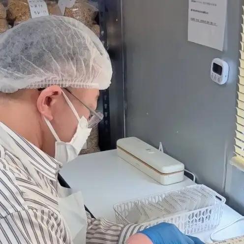【厳選2種の6ヶ月定期便】ビター飲み比べセット・自家焙煎コーヒー（豆）(ブラジル250g、コロンビア239g) 珈琲
