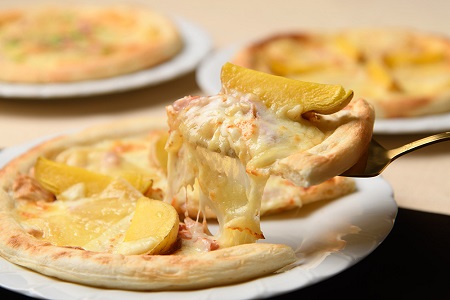 北海道　ハッピネスピザ3枚組　人気ピザ　手作りピザ　ピザ　チーズ　美味しいピザ　有名ピザ