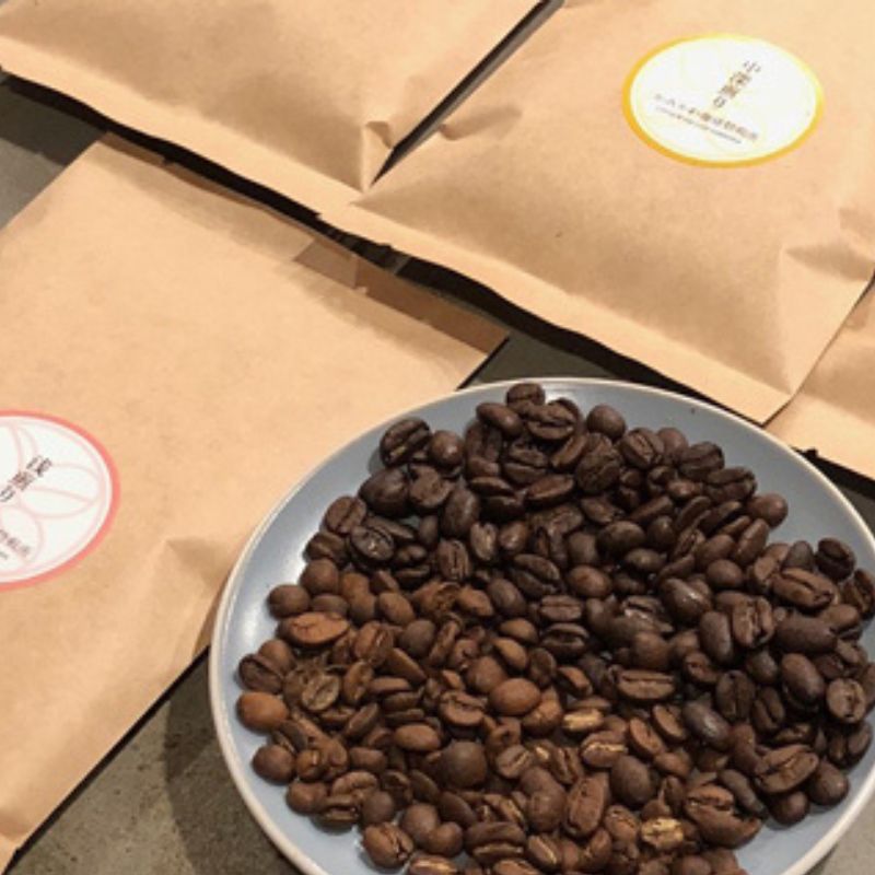 【ふるさと納税】 お砂糖やミルクがいらないコーヒー豆セット ブレンド中細挽き4種(各100g)