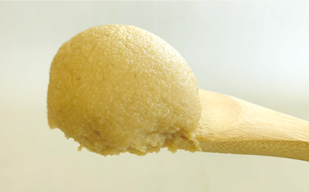 ＜九州ならではのやさしい味わい＞佐賀県産 米みそ（白味噌）2kg 佐賀県/丸秀醤油株式会社 [41AAAK004]