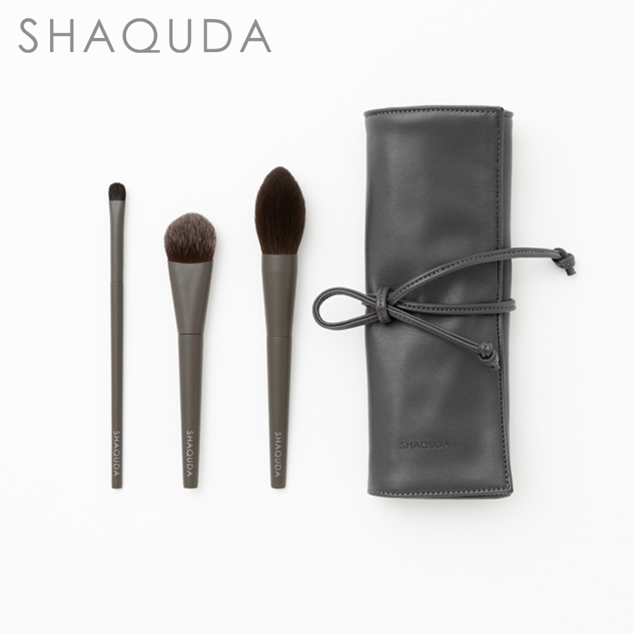 ＜SHAQUDA/シャクダ＞OWN/オウン　３ブラッシュ＆メイクアップブラッシュケースギフトボックス入り