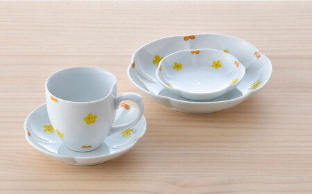 【波佐見焼】花★花 プレート 大・中・小 ミニ マグカップ 4点セット （黄色） 食器 皿【松幸陶芸】[HB54]