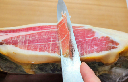 【総本家　肉のあさの】【ワークショップ】国産黒豚もも肉を使った生ハム手づくり体験（１本分）【AE17SM】