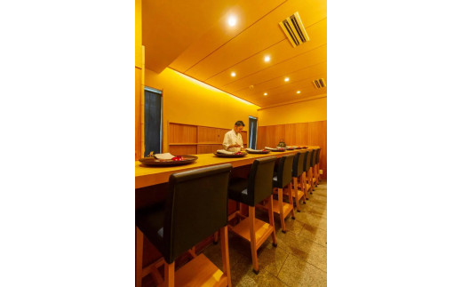 【日本料理 寺田】【カウンター貸切】《お肉と鮮魚を堪能》和歌山市食材をふんだんに使用した季節のおまかせコース＜8名様分＞（ぐるなびセレクション）