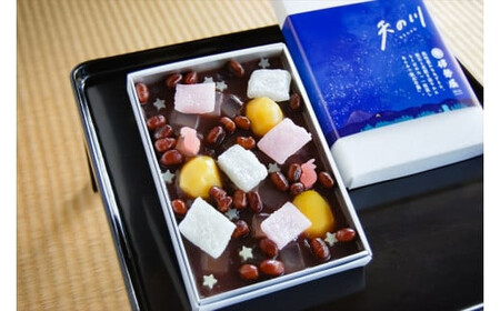 【うさぎや星が夜空に浮かぶ“進化系ネオ和菓子”】夏の夜空に見立てた“あんみつ風“水羊羹「天の川」 創業昭和10年 小田原 伊勢屋〈出荷時期:2025年6月15日～2025年8月31日〉【 和菓子店 神
