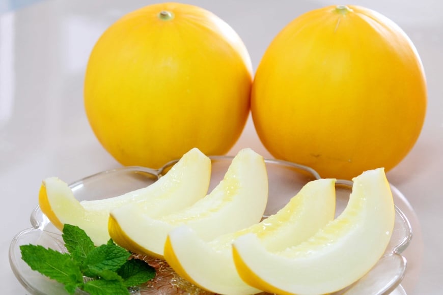 
            【期間限定発送】 メロン 2026 イエローキングメロン 計 5kg 前後 3玉 ~ 6玉 [ひらど新鮮市場 長崎県 平戸市 hr42bgy400029] めろん 甘い 5キロ 果物 フルーツ 産地直送
          