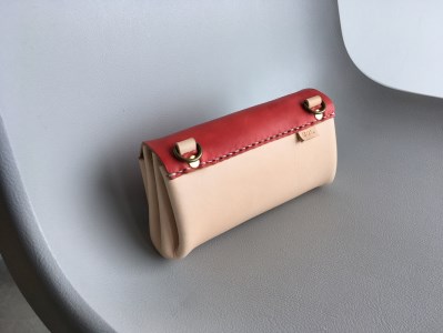 財布　本革 Mサイズ 赤