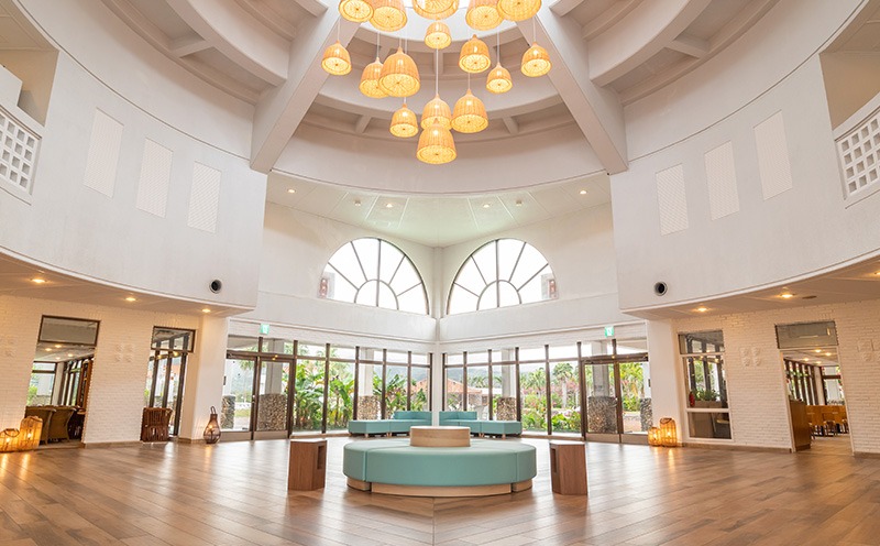 【ウォーターマークホテル沖縄 久米アイランド】デラックスツイン 2名様(1泊朝食付) ご宿泊券 ホテル リゾート 沖縄 南国 久米島 琉球 離島 球美 癒し 海 ビーチ 大自然 星空 満天 休日 宿泊