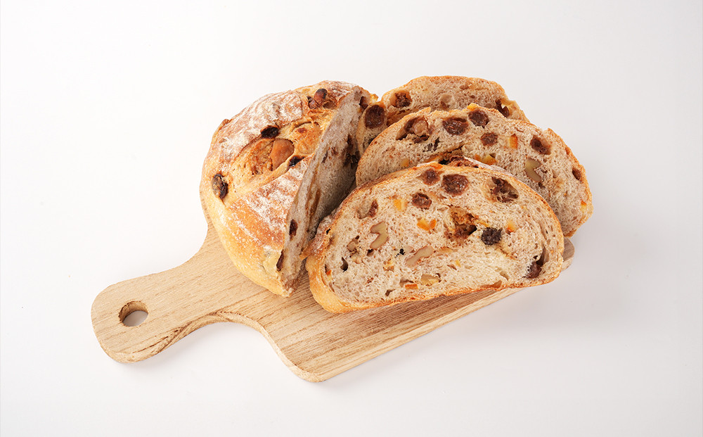 行列ができるパン屋さん！元ホテルシェフが作る3種のパン 食パン：生食パン：フルーツのカンパーニュ をお届け！ ［KG36］