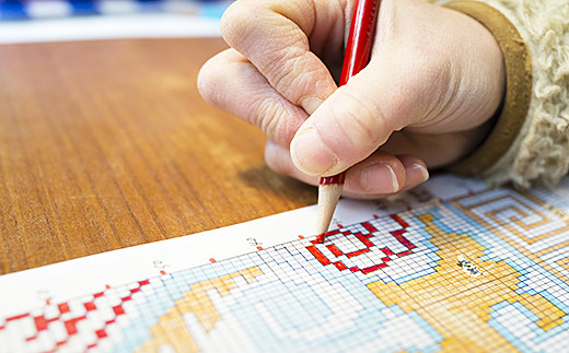 鍋島緞通【手織り】60×120cm 蔓牡丹唐草文縁紗綾形：C862-001_イメージ3