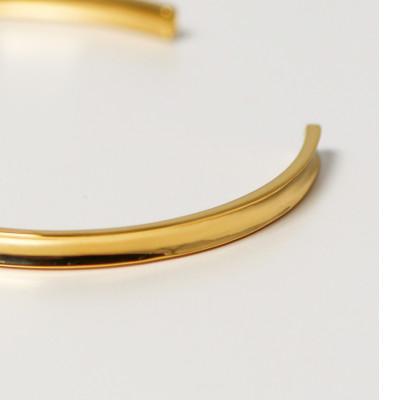 ふるさと納税 大津市 【18金イエローゴールドバングル】逆甲丸デザインの洗練された曲線美 手元を彩る ハイエンドジュエリー |  | 02