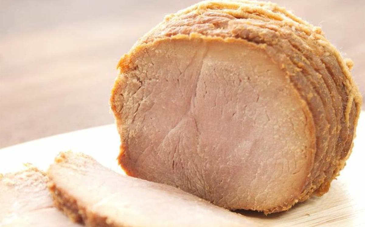 【 筑波ハム 】 つくば焼豚 500g ( 250g × 2 )【  豚 豚肉 焼豚 チャーシュー モモ肉 肩肉 国産豚 茨城県 つくば市  】