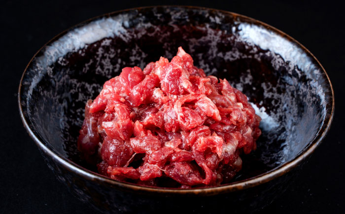 【全3回定期便】馬肉さくらユッケ 250g ( 50g × 5 ） 【合同会社　長岡フーズ】 [ZFR018]