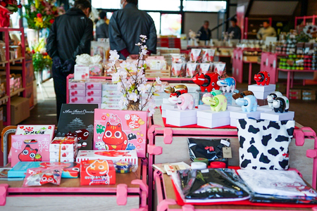 カラーべこ 黄色 大｜赤ベコ アカベコ あかべこ 郷土玩具 会津 会津若松 お守り 魔除け 飾り物 ギフト 贈答 プレゼント 幸運 牛 [0837]