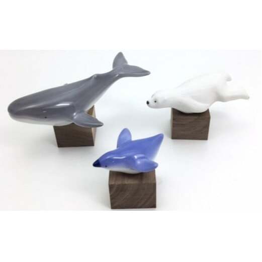 有田焼 海の生き物(1) シロクマ・クジラ・ペンギン 木台付 マルコウ陶苑 A14-150
